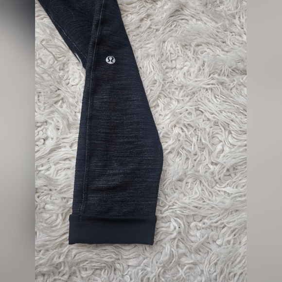 Lululemon leggings size 6 - Picture 10 of 12